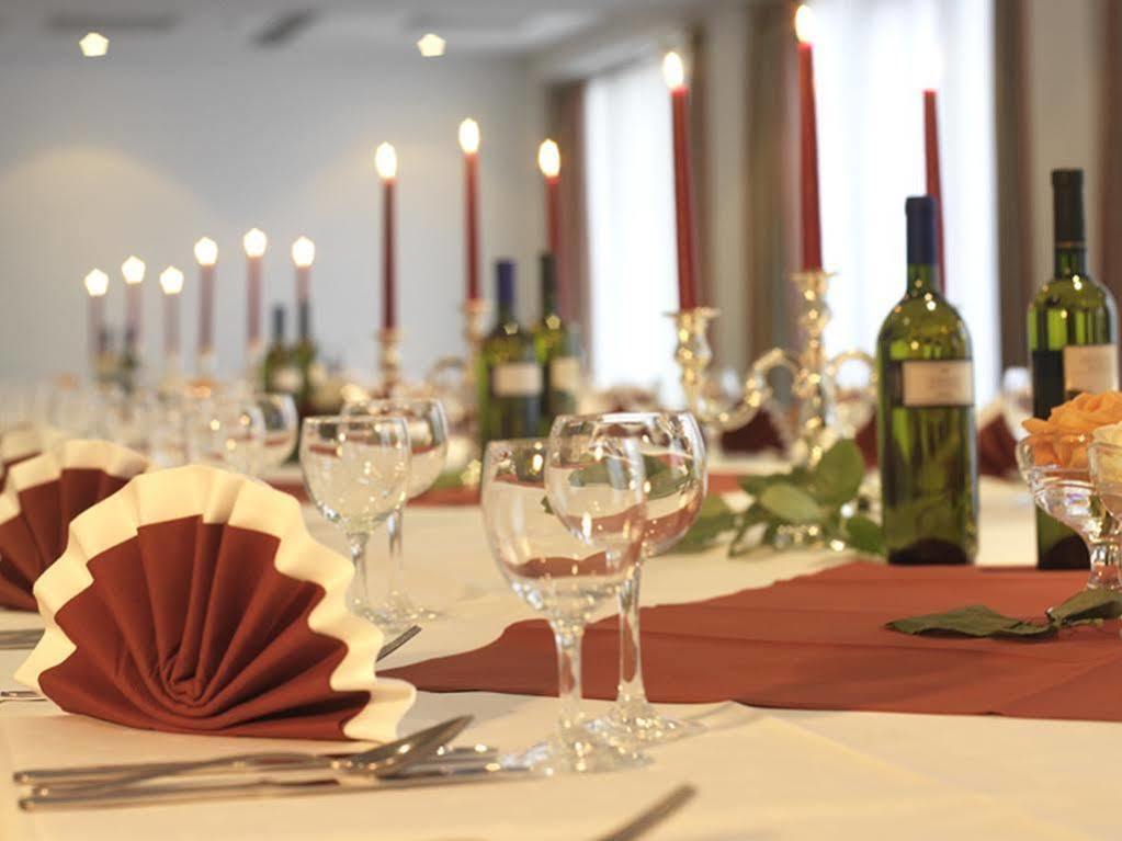 הוף Quality Hotel Hof מראה חיצוני תמונה